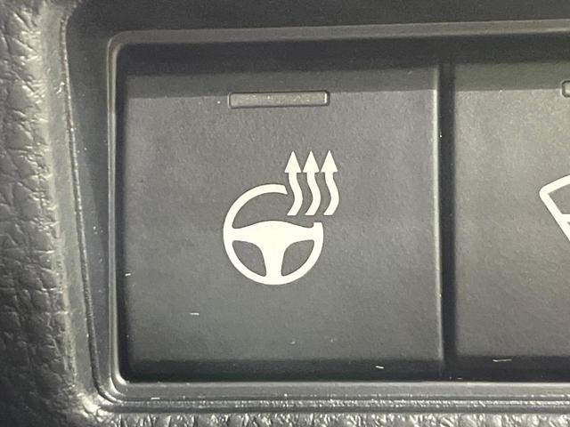 プリウス Z 4WD 禁煙車 衝突軽減 サンルーフ 寒冷地仕様 12.3型ディスプレイオーディオ 全周囲カメラ AC100V電源 パワーバックドア LEDヘッドライト パワーシート ETC ドラレコ シートヒーター(27枚目)