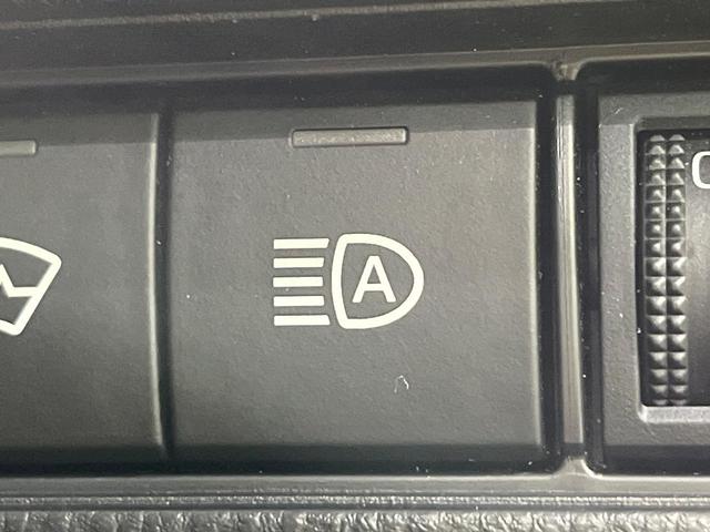 プリウス Z 4WD 禁煙車 衝突軽減 サンルーフ 寒冷地仕様 12.3型ディスプレイオーディオ 全周囲カメラ AC100V電源 パワーバックドア LEDヘッドライト パワーシート ETC ドラレコ シートヒーター(28枚目)