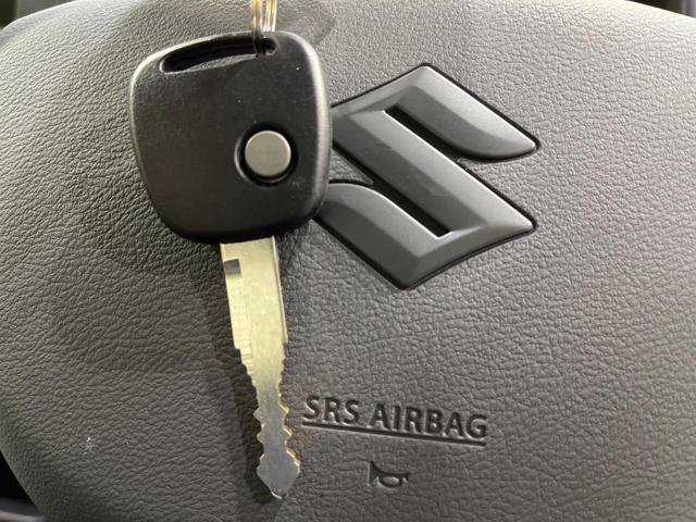 キャリイトラック ＫＣエアコン・パワステ　届出済未使用車　４ＷＤ　衝突軽減　ＭＴ車　コーナーセンサー　オートハイビーム　車線逸脱警報　オートライト　横滑り防止装置　アイドリングストップ　キーレス　パワーステアリング　エアコン（8枚目）