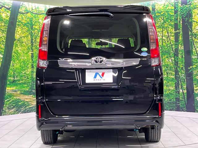 ノア Ｘ　４ＷＤ　禁煙車　モデリスタエアロ　フリップダウンモニター　ＳＤナビ　寒冷地仕様　両側電動スライドドア　バックカメラ　ＥＴＣ　スマートキー　ダブルエアコン　横滑り防止装置　アイドリングストップ（17枚目）