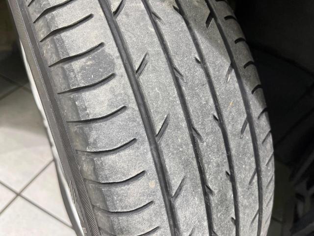 ノア Ｘ　４ＷＤ　禁煙車　モデリスタエアロ　フリップダウンモニター　ＳＤナビ　寒冷地仕様　両側電動スライドドア　バックカメラ　ＥＴＣ　スマートキー　ダブルエアコン　横滑り防止装置　アイドリングストップ（27枚目）