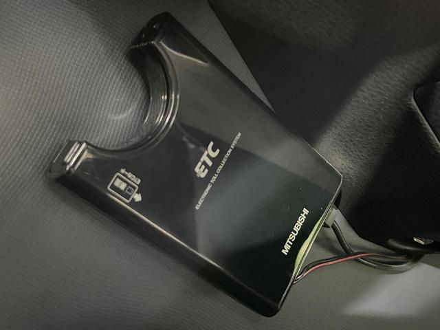 ノア Ｘ　４ＷＤ　禁煙車　モデリスタエアロ　フリップダウンモニター　ＳＤナビ　寒冷地仕様　両側電動スライドドア　バックカメラ　ＥＴＣ　スマートキー　ダブルエアコン　横滑り防止装置　アイドリングストップ（57枚目）