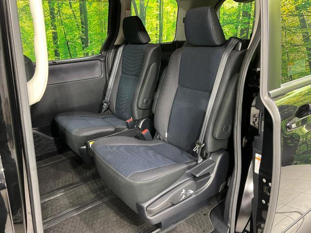 ノア Ｘ　４ＷＤ　禁煙車　モデリスタエアロ　フリップダウンモニター　ＳＤナビ　寒冷地仕様　両側電動スライドドア　バックカメラ　ＥＴＣ　スマートキー　ダブルエアコン　横滑り防止装置　アイドリングストップ（65枚目）