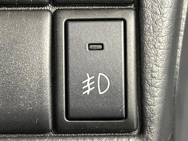 ワゴンＲスティングレー リミテッドＩＩ　４ＷＤ　禁煙車　ディスプレイオーディオ　バックカメラ　スマートキー　シートヒーター　ＨＩＤヘッドライト　革巻きステアリング　オートエアコン　１４インチアルミホイール　フォグライト　ＣＤ再生（33枚目）