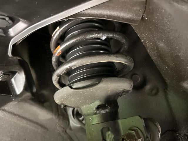 スペーシアギア ハイブリッドＸＺ　ターボ　４ＷＤ　禁煙車　ターボ　衝突軽減　純正９型ナビ　両側電動ドア　レーダークルーズ　全周囲カメラ　Ｂｌｕｅｔｏｏｔｈ　シートヒーター　ステアリングヒーター　クリアランスソナー　ＬＥＤヘッドラ（21枚目）