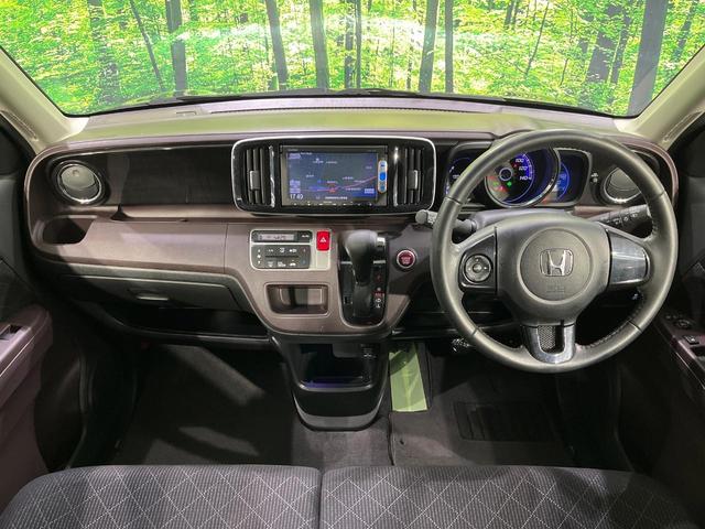 N-ONE プレミアム・Lパッケージ 4WD 禁煙車 2トーンカラー 純正ナビ バックカメラ ETC Bluetooth HIDヘッド フォグライト スマートキー オートエアコン Modulo製アルミ 電動格納ミラー オートライト(2枚目)