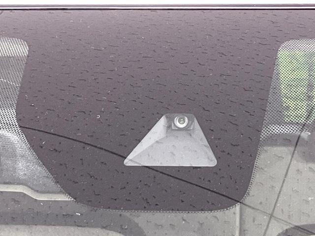 デイズ X 4WD 禁煙車 衝突軽減 純正ナビ ドラレコ コーナーセンサー シートヒーター スマートキー 横滑り防止装置 アイドリングストップ オートライト Bluetooth パワーステアリング(3枚目)