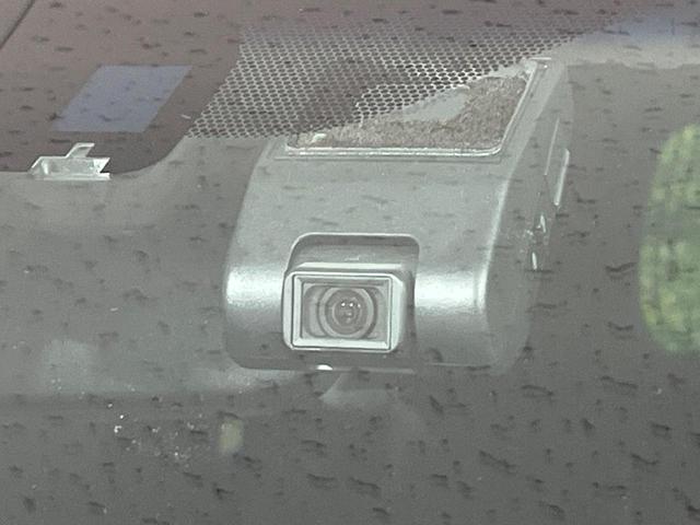 ランドクルーザープラド ＴＸ　Ｌパッケージ　４ＷＤ　禁煙車　衝突軽減　純正９型ナビ　バックカメラ　レーダークルーズ　シートベンチレーション　ＥＴＣ　ドラレコ　７人乗り　黒革シート　前席パワーシート　クリアランスソナー　ＬＥＤヘッド（8枚目）