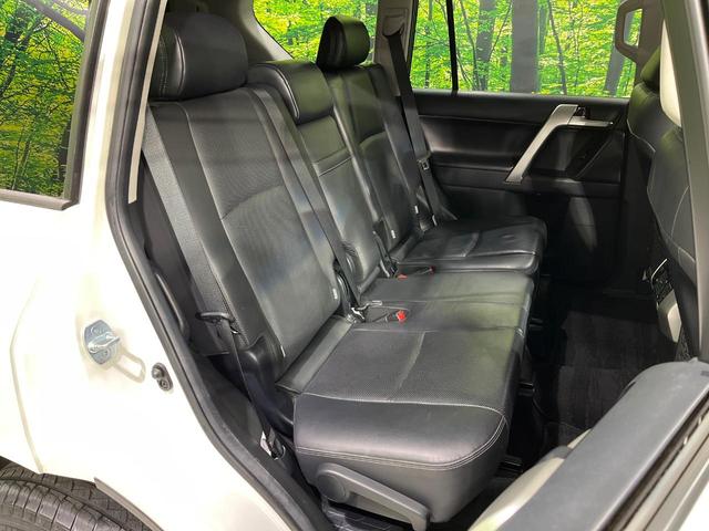 ランドクルーザープラド ＴＸ　Ｌパッケージ　４ＷＤ　禁煙車　衝突軽減　純正９型ナビ　バックカメラ　レーダークルーズ　シートベンチレーション　ＥＴＣ　ドラレコ　７人乗り　黒革シート　前席パワーシート　クリアランスソナー　ＬＥＤヘッド（10枚目）