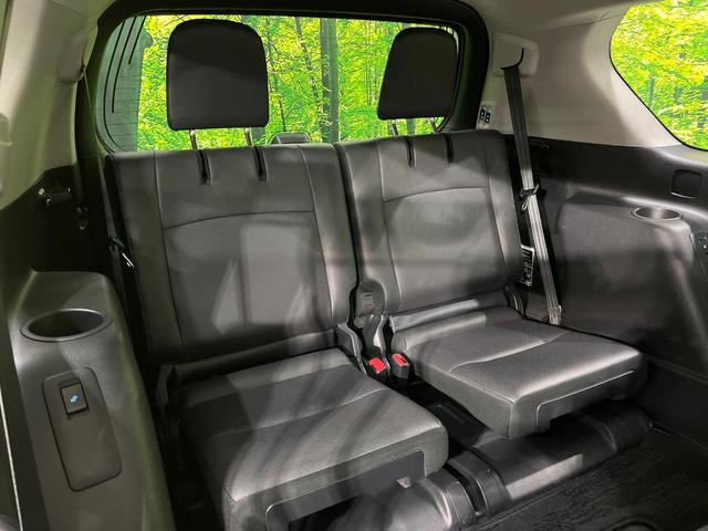 ランドクルーザープラド ＴＸ　Ｌパッケージ　４ＷＤ　禁煙車　衝突軽減　純正９型ナビ　バックカメラ　レーダークルーズ　シートベンチレーション　ＥＴＣ　ドラレコ　７人乗り　黒革シート　前席パワーシート　クリアランスソナー　ＬＥＤヘッド（11枚目）