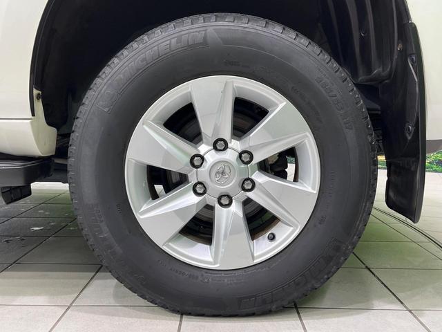 ランドクルーザープラド ＴＸ　Ｌパッケージ　４ＷＤ　禁煙車　衝突軽減　純正９型ナビ　バックカメラ　レーダークルーズ　シートベンチレーション　ＥＴＣ　ドラレコ　７人乗り　黒革シート　前席パワーシート　クリアランスソナー　ＬＥＤヘッド（40枚目）