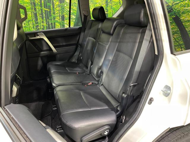 ランドクルーザープラド ＴＸ　Ｌパッケージ　４ＷＤ　禁煙車　衝突軽減　純正９型ナビ　バックカメラ　レーダークルーズ　シートベンチレーション　ＥＴＣ　ドラレコ　７人乗り　黒革シート　前席パワーシート　クリアランスソナー　ＬＥＤヘッド（42枚目）