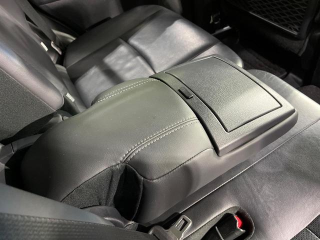 ランドクルーザープラド ＴＸ　Ｌパッケージ　４ＷＤ　禁煙車　衝突軽減　純正９型ナビ　バックカメラ　レーダークルーズ　シートベンチレーション　ＥＴＣ　ドラレコ　７人乗り　黒革シート　前席パワーシート　クリアランスソナー　ＬＥＤヘッド（48枚目）