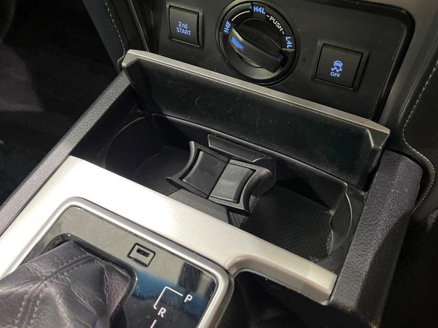 ランドクルーザープラド ＴＸ　Ｌパッケージ　４ＷＤ　禁煙車　衝突軽減　純正９型ナビ　バックカメラ　レーダークルーズ　シートベンチレーション　ＥＴＣ　ドラレコ　７人乗り　黒革シート　前席パワーシート　クリアランスソナー　ＬＥＤヘッド（68枚目）