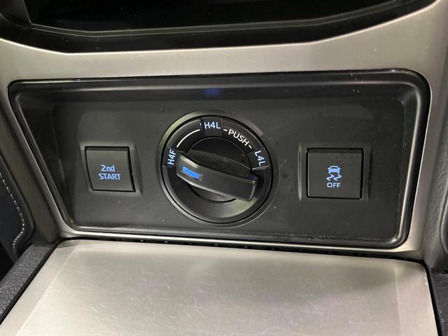 ランドクルーザープラド ＴＸ　Ｌパッケージ　４ＷＤ　禁煙車　衝突軽減　純正９型ナビ　バックカメラ　レーダークルーズ　シートベンチレーション　ＥＴＣ　ドラレコ　７人乗り　黒革シート　前席パワーシート　クリアランスソナー　ＬＥＤヘッド（69枚目）