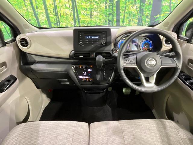 デイズ Ｘ　４ＷＤ　禁煙車　衝突軽減　バックカメラ　ＥＴＣ　ドラレコ　前席シートヒーター　クリアランスソナー　スマートキー　オートハイビーム　オートエアコン　純正１４インチアルミホイール　シートアンダーボックス（2枚目）