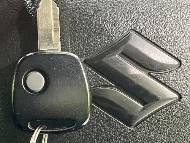 アルト Ｌ　４ＷＤ　衝突軽減　クリアランスソナー　ドライブレコーダー　シートヒーター　リモコンキー　オートライト　アイドリングストップ　ＣＤ再生（6枚目）