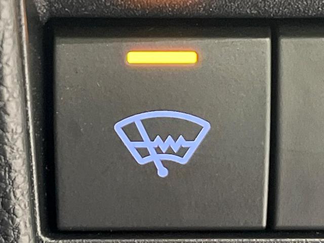 ヴォクシー Ｓ－Ｚ　４ＷＤ　禁煙車　衝突軽減　純正１０．５型ディスプレイオーディオ　寒冷地仕様　両側電動ドア　レーダークルーズ　バックカメラ　Ｂｌｕｅｔｏｏｔｈ　ＥＴＣ　ドラレコ　クリアランスソナー　シートヒーター（4枚目）