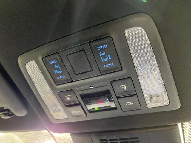 ヴォクシー Ｓ－Ｚ　４ＷＤ　禁煙車　衝突軽減　純正１０．５型ディスプレイオーディオ　寒冷地仕様　両側電動ドア　レーダークルーズ　バックカメラ　Ｂｌｕｅｔｏｏｔｈ　ＥＴＣ　ドラレコ　クリアランスソナー　シートヒーター（6枚目）