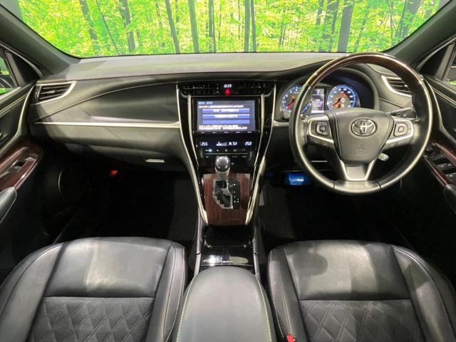 ハリアー プレミアム　４ＷＤ　禁煙車　衝突軽減　純正ナビ　ＥＴＣ　パワーバックドア　バックカメラ　Ｂｌｕｅｔｏｏｔｈ　前席シートヒーター　クルコン　電動格納ミラー　オートライト　オートエアコン　スマートキー（2枚目）