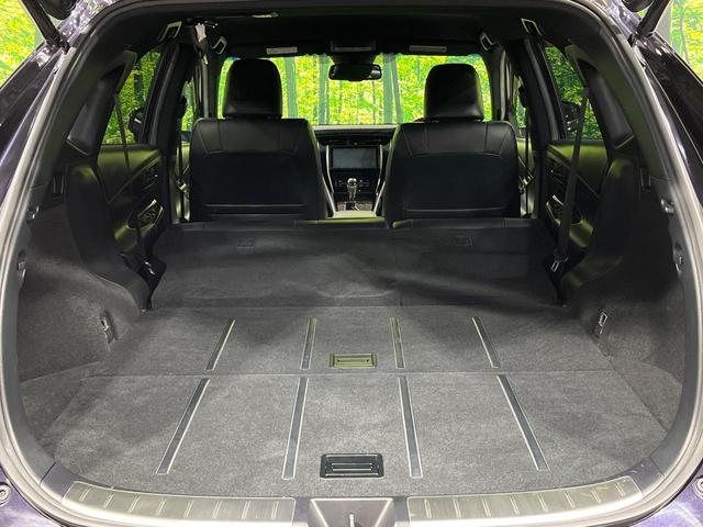 ハリアー プレミアム　４ＷＤ　禁煙車　衝突軽減　純正ナビ　ＥＴＣ　パワーバックドア　バックカメラ　Ｂｌｕｅｔｏｏｔｈ　前席シートヒーター　クルコン　電動格納ミラー　オートライト　オートエアコン　スマートキー（11枚目）