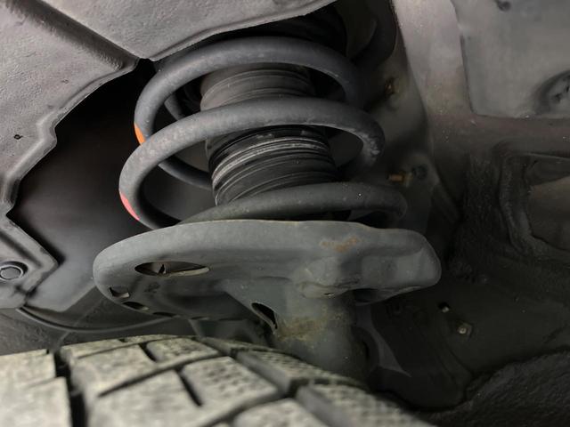 ハリアー プレミアム　４ＷＤ　禁煙車　衝突軽減　純正ナビ　ＥＴＣ　パワーバックドア　バックカメラ　Ｂｌｕｅｔｏｏｔｈ　前席シートヒーター　クルコン　電動格納ミラー　オートライト　オートエアコン　スマートキー（21枚目）