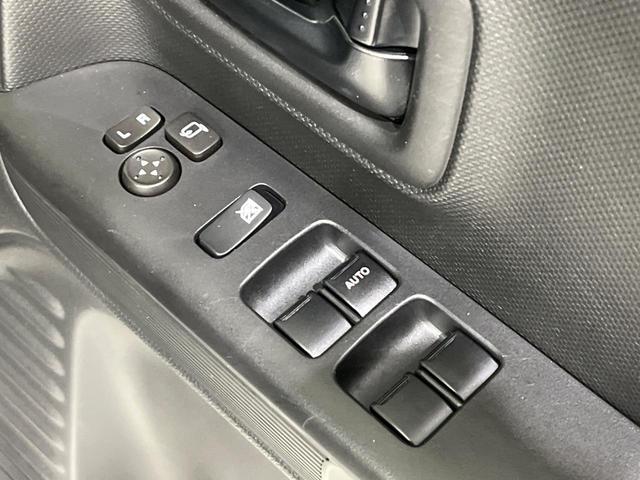 スペーシアギア ハイブリッドＸＺ　４ＷＤ　禁煙車　衝突軽減　両側電動ドア　レーダークルーズコントロール　ＳＤナビ　前席シートヒーター　電動格納ミラー　革巻きステアリング　オートライト　オートエアコン　オートハイビーム　スマートキー（44枚目）
