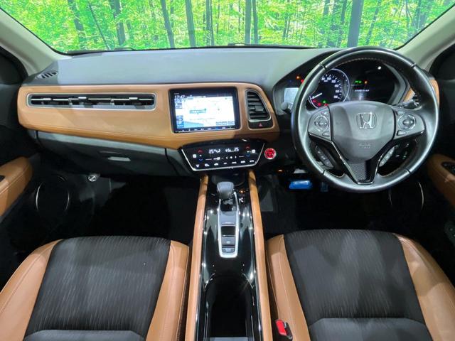ヴェゼル ハイブリッドＺ・ホンダセンシング　４ＷＤ　禁煙車　衝突軽減　無限フルエアロ　純正ナビ　レーダークルーズ　バックカメラ　ＥＴＣ　前席シートヒーター　寒冷地仕様　前席パワーシート　オートライト　オートエアコン　オートハイビーム（2枚目）