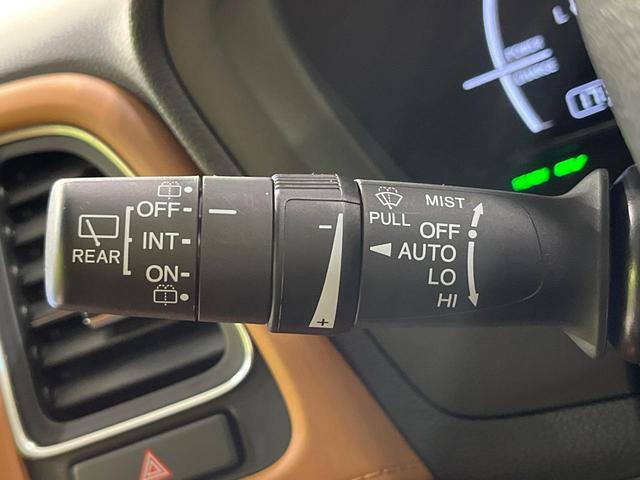 ヴェゼル ハイブリッドＺ・ホンダセンシング　４ＷＤ　禁煙車　衝突軽減　無限フルエアロ　純正ナビ　レーダークルーズ　バックカメラ　ＥＴＣ　前席シートヒーター　寒冷地仕様　前席パワーシート　オートライト　オートエアコン　オートハイビーム（32枚目）