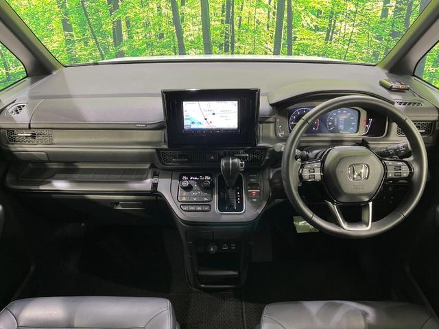 ステップワゴン スパーダ　４ＷＤ　禁煙車　衝突軽減　ナビ　バックカメラ　両側電動ドア　ブラインドスポットモニター　ＥＴＣ　シートヒーター　パワーバックドア　レーダークルーズコントロール　ドラレコ　Ｂｌｕｅｔｏｏｔｈ　フルセグ（2枚目）