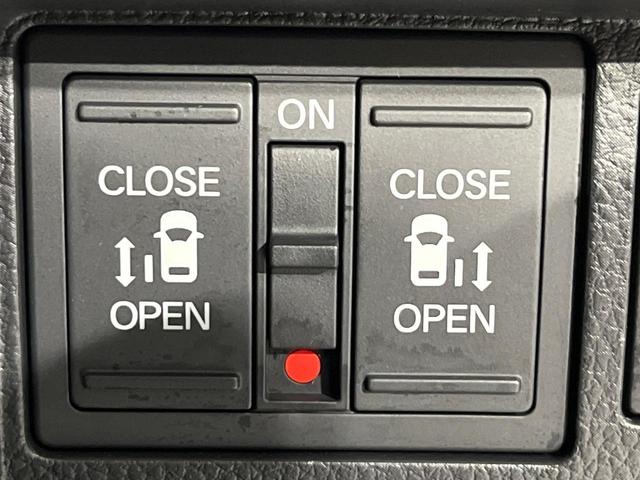 ステップワゴン スパーダ　４ＷＤ　禁煙車　衝突軽減　ナビ　バックカメラ　両側電動ドア　ブラインドスポットモニター　ＥＴＣ　シートヒーター　パワーバックドア　レーダークルーズコントロール　ドラレコ　Ｂｌｕｅｔｏｏｔｈ　フルセグ（6枚目）