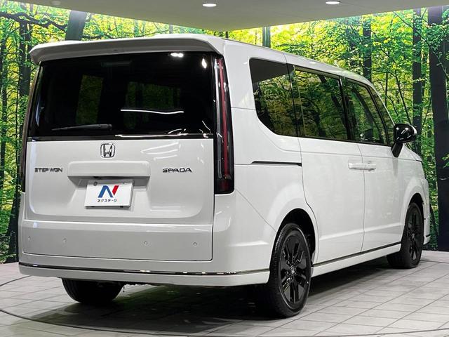 ステップワゴン スパーダ　４ＷＤ　禁煙車　衝突軽減　ナビ　バックカメラ　両側電動ドア　ブラインドスポットモニター　ＥＴＣ　シートヒーター　パワーバックドア　レーダークルーズコントロール　ドラレコ　Ｂｌｕｅｔｏｏｔｈ　フルセグ（19枚目）