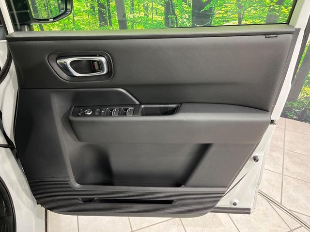 ステップワゴン スパーダ　４ＷＤ　禁煙車　衝突軽減　ナビ　バックカメラ　両側電動ドア　ブラインドスポットモニター　ＥＴＣ　シートヒーター　パワーバックドア　レーダークルーズコントロール　ドラレコ　Ｂｌｕｅｔｏｏｔｈ　フルセグ（50枚目）