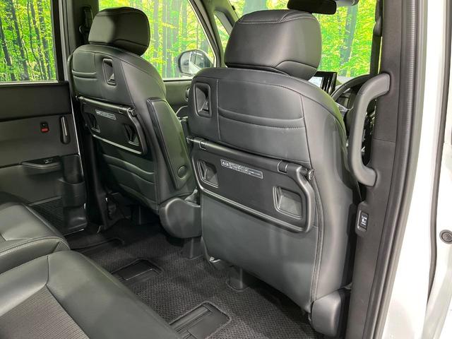 ステップワゴン スパーダ　４ＷＤ　禁煙車　衝突軽減　ナビ　バックカメラ　両側電動ドア　ブラインドスポットモニター　ＥＴＣ　シートヒーター　パワーバックドア　レーダークルーズコントロール　ドラレコ　Ｂｌｕｅｔｏｏｔｈ　フルセグ（52枚目）