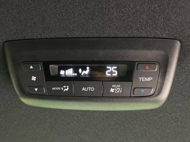 ステップワゴン スパーダ　４ＷＤ　禁煙車　衝突軽減　ナビ　バックカメラ　両側電動ドア　ブラインドスポットモニター　ＥＴＣ　シートヒーター　パワーバックドア　レーダークルーズコントロール　ドラレコ　Ｂｌｕｅｔｏｏｔｈ　フルセグ（55枚目）