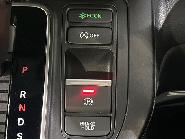 ステップワゴン スパーダ　４ＷＤ　禁煙車　衝突軽減　ナビ　バックカメラ　両側電動ドア　ブラインドスポットモニター　ＥＴＣ　シートヒーター　パワーバックドア　レーダークルーズコントロール　ドラレコ　Ｂｌｕｅｔｏｏｔｈ　フルセグ（70枚目）