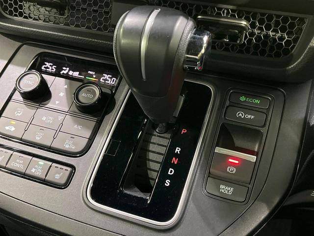 ステップワゴン スパーダ　４ＷＤ　禁煙車　衝突軽減　ナビ　バックカメラ　両側電動ドア　ブラインドスポットモニター　ＥＴＣ　シートヒーター　パワーバックドア　レーダークルーズコントロール　ドラレコ　Ｂｌｕｅｔｏｏｔｈ　フルセグ（71枚目）