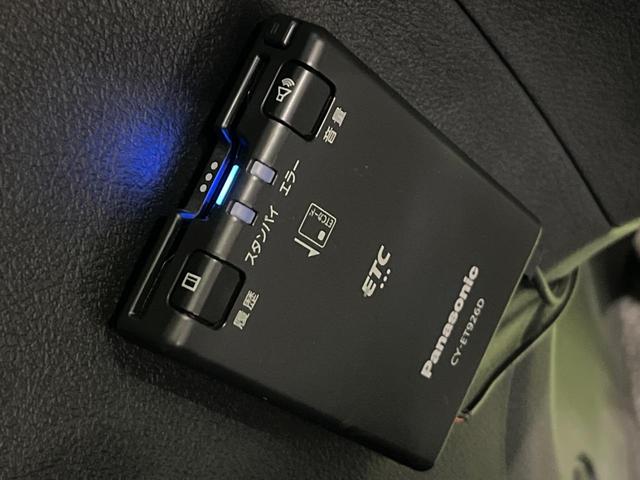 ヴェルファイア ２．４Ｚ　プラチナセレクションＩＩ　４ＷＤ　禁煙車　フリップダウンモニター　ナビ　バックカメラ　寒冷地仕様　両側パワスラ　ＥＴＣ　パワーバックドア　ＨＩＤヘッド　クリアランスソナー　純正１８インチアルミ　ウッドコンビ（8枚目）