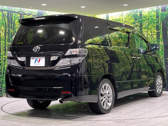 ヴェルファイア ２．４Ｚ　プラチナセレクションＩＩ　４ＷＤ　禁煙車　フリップダウンモニター　ナビ　バックカメラ　寒冷地仕様　両側パワスラ　ＥＴＣ　パワーバックドア　ＨＩＤヘッド　クリアランスソナー　純正１８インチアルミ　ウッドコンビ（28枚目）