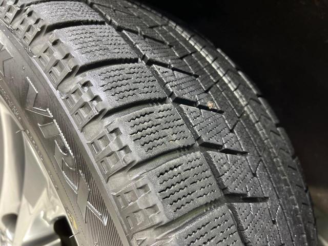 ヴェルファイア ２．４Ｚ　プラチナセレクションＩＩ　４ＷＤ　禁煙車　フリップダウンモニター　ナビ　バックカメラ　寒冷地仕様　両側パワスラ　ＥＴＣ　パワーバックドア　ＨＩＤヘッド　クリアランスソナー　純正１８インチアルミ　ウッドコンビ（29枚目）