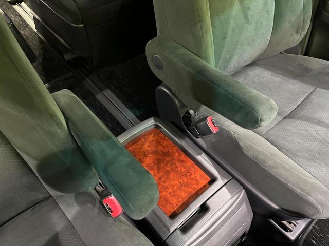 ヴェルファイア ２．４Ｚ　プラチナセレクションＩＩ　４ＷＤ　禁煙車　フリップダウンモニター　ナビ　バックカメラ　寒冷地仕様　両側パワスラ　ＥＴＣ　パワーバックドア　ＨＩＤヘッド　クリアランスソナー　純正１８インチアルミ　ウッドコンビ（77枚目）