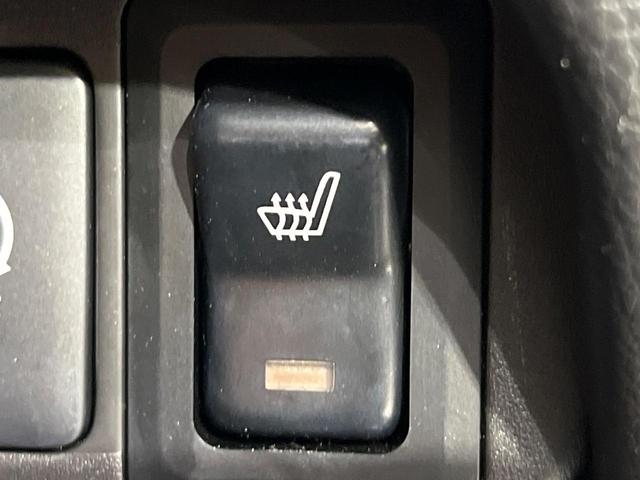 【シートヒーター】寒い日に重宝するシートヒーター！エアコンより早く温まってくれるので寒がりの人も安心ですね♪エアコンの温風は乾燥するから苦手、という方にもをおすすめです。