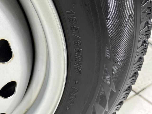 ノート Ｓ　ＦＯＵＲ　４ＷＤ　禁煙車　衝突軽減　９インチナビ　バックカメラ　ＥＴＣ　コーナーセンサー　シートヒーター　ハンドルヒーター　電動パーキングブレーキ　スマートキー　オートマチックハイビーム　パワーステアリング（31枚目）