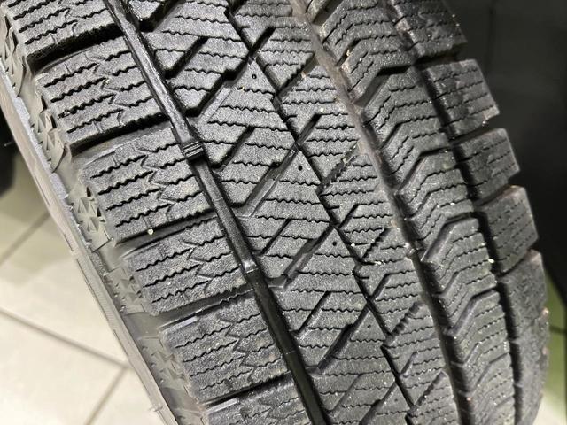 ノート Ｓ　ＦＯＵＲ　４ＷＤ　禁煙車　衝突軽減　９インチナビ　バックカメラ　ＥＴＣ　コーナーセンサー　シートヒーター　ハンドルヒーター　電動パーキングブレーキ　スマートキー　オートマチックハイビーム　パワーステアリング（32枚目）