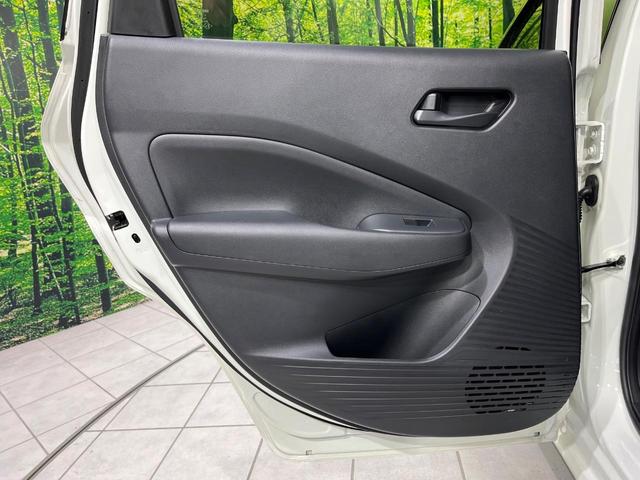 ノート Ｓ　ＦＯＵＲ　４ＷＤ　禁煙車　衝突軽減　９インチナビ　バックカメラ　ＥＴＣ　コーナーセンサー　シートヒーター　ハンドルヒーター　電動パーキングブレーキ　スマートキー　オートマチックハイビーム　パワーステアリング（33枚目）