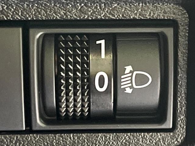 ノート Ｓ　ＦＯＵＲ　４ＷＤ　禁煙車　衝突軽減　９インチナビ　バックカメラ　ＥＴＣ　コーナーセンサー　シートヒーター　ハンドルヒーター　電動パーキングブレーキ　スマートキー　オートマチックハイビーム　パワーステアリング（51枚目）