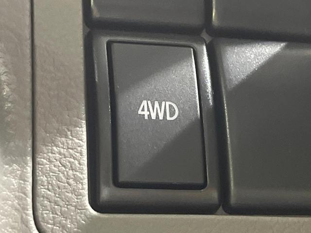 エブリイ ＰＡ　届出済未使用車　４ＷＤ　衝突軽減　コーナーセンサー　オートライト　アイドリングストップ　横滑り防止機能　車線逸脱防止機能　プライバシーガラス（8枚目）