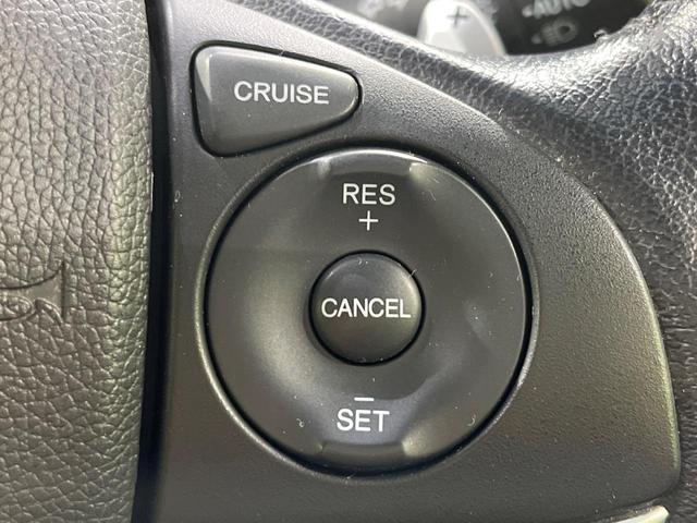 シャトル ハイブリッドＸ　禁煙車　衝突軽減　純正８型ナビ　バックカメラ　クルコン　ＥＴＣ　ＬＥＤヘッドライト　ステアリングスイッチ　シートリフター　スマートキー　Ｂｌｕｅｔｏｏｔｈ　電動格納ミラー　プライバシーガラス（7枚目）