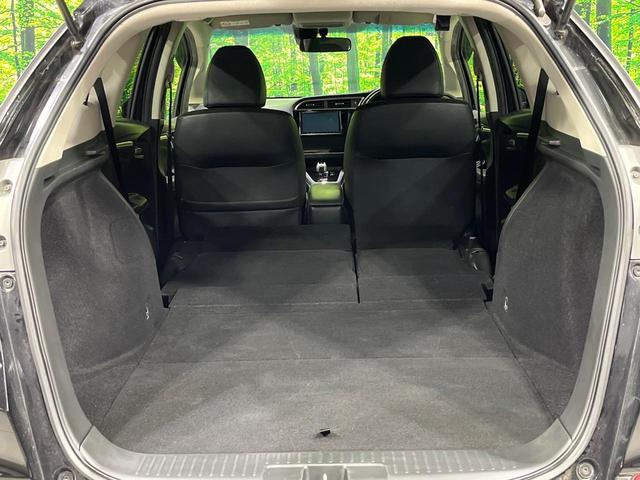 シャトル ハイブリッドＸ　禁煙車　衝突軽減　純正８型ナビ　バックカメラ　クルコン　ＥＴＣ　ＬＥＤヘッドライト　ステアリングスイッチ　シートリフター　スマートキー　Ｂｌｕｅｔｏｏｔｈ　電動格納ミラー　プライバシーガラス（11枚目）