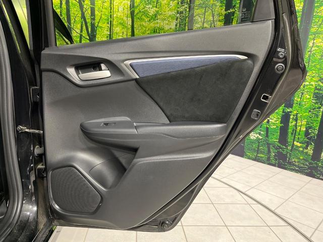 シャトル ハイブリッドＸ　禁煙車　衝突軽減　純正８型ナビ　バックカメラ　クルコン　ＥＴＣ　ＬＥＤヘッドライト　ステアリングスイッチ　シートリフター　スマートキー　Ｂｌｕｅｔｏｏｔｈ　電動格納ミラー　プライバシーガラス（63枚目）